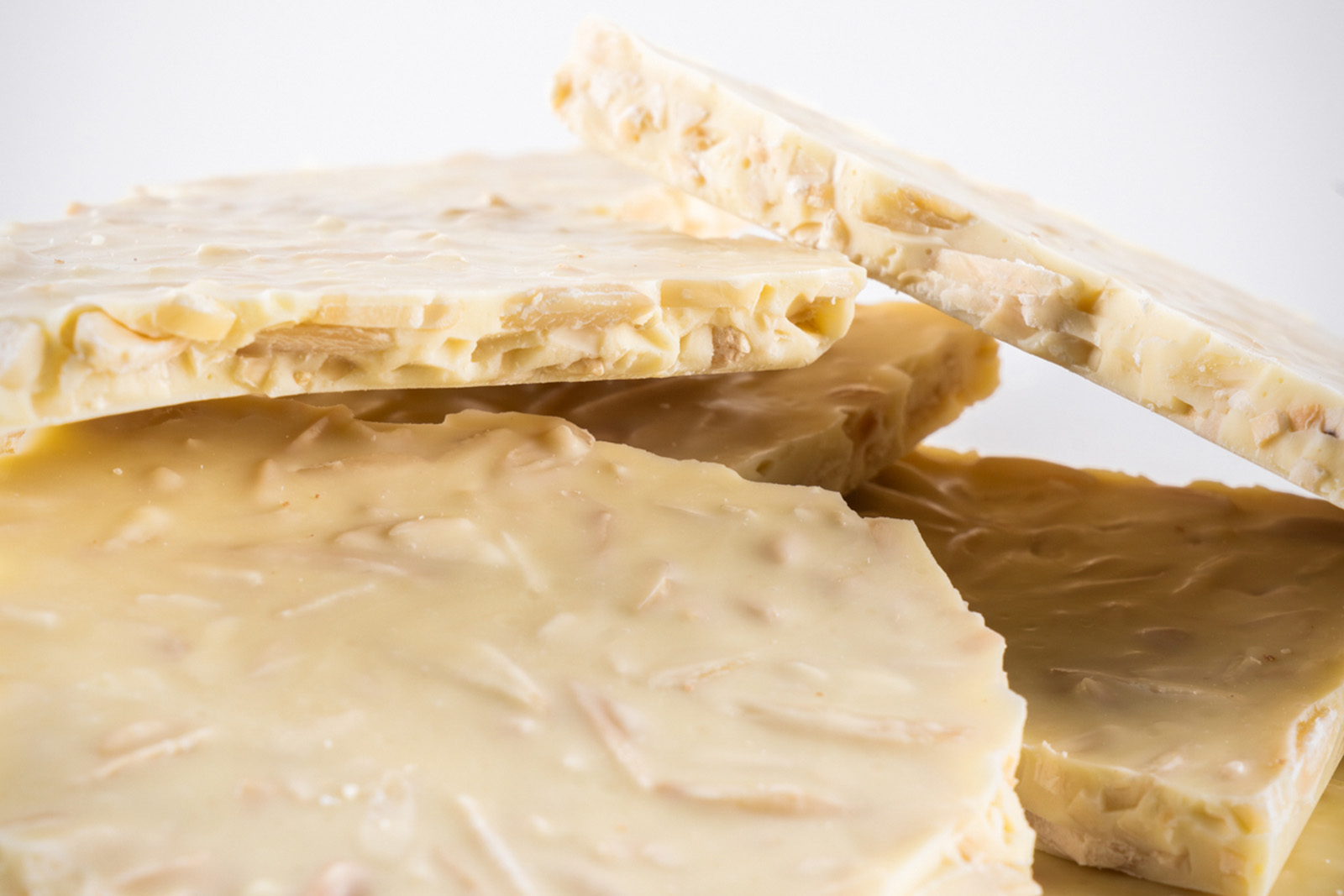 Breekplaat - witte chocolade met amandel