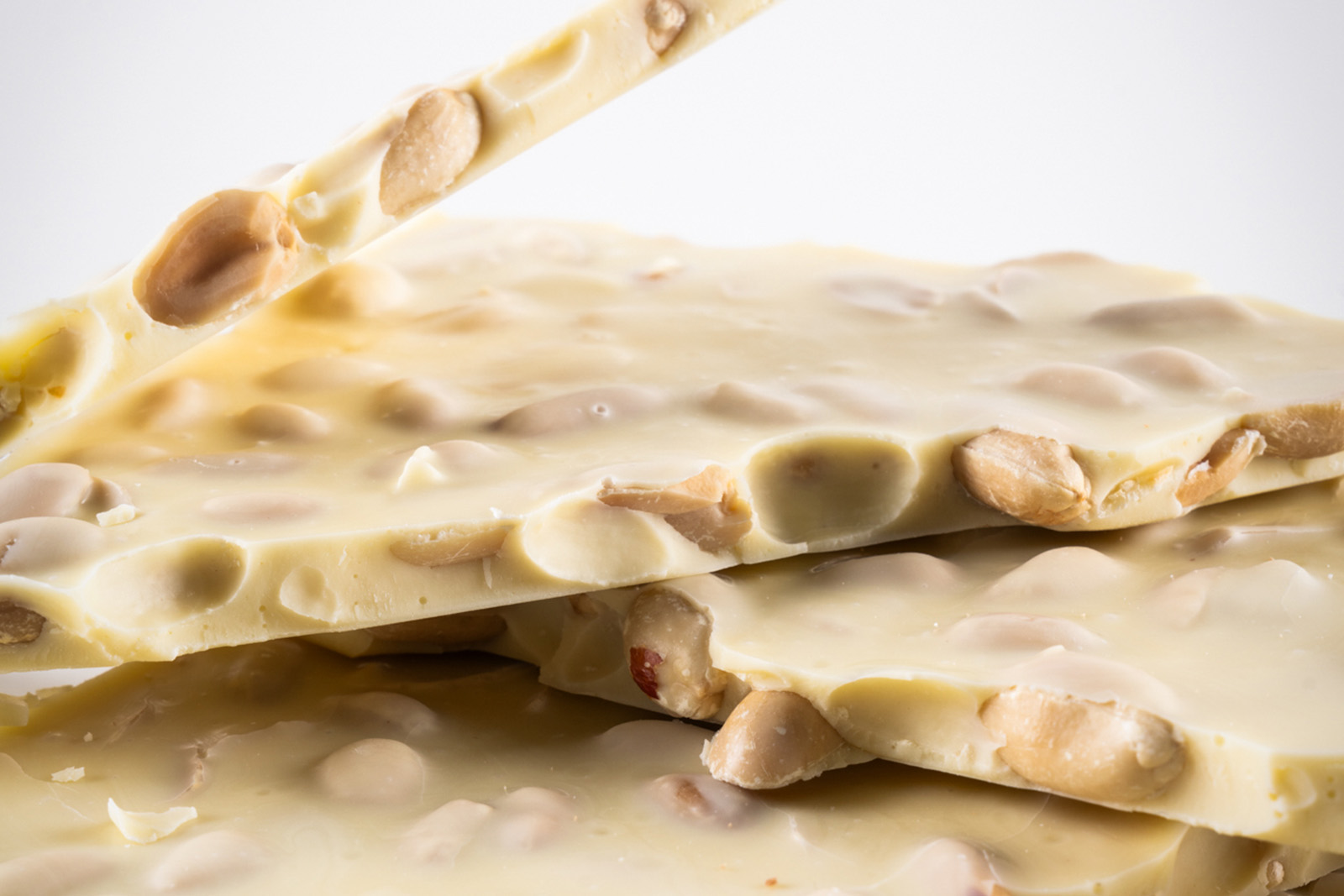 Breekplaat - witte chocolade met pinda