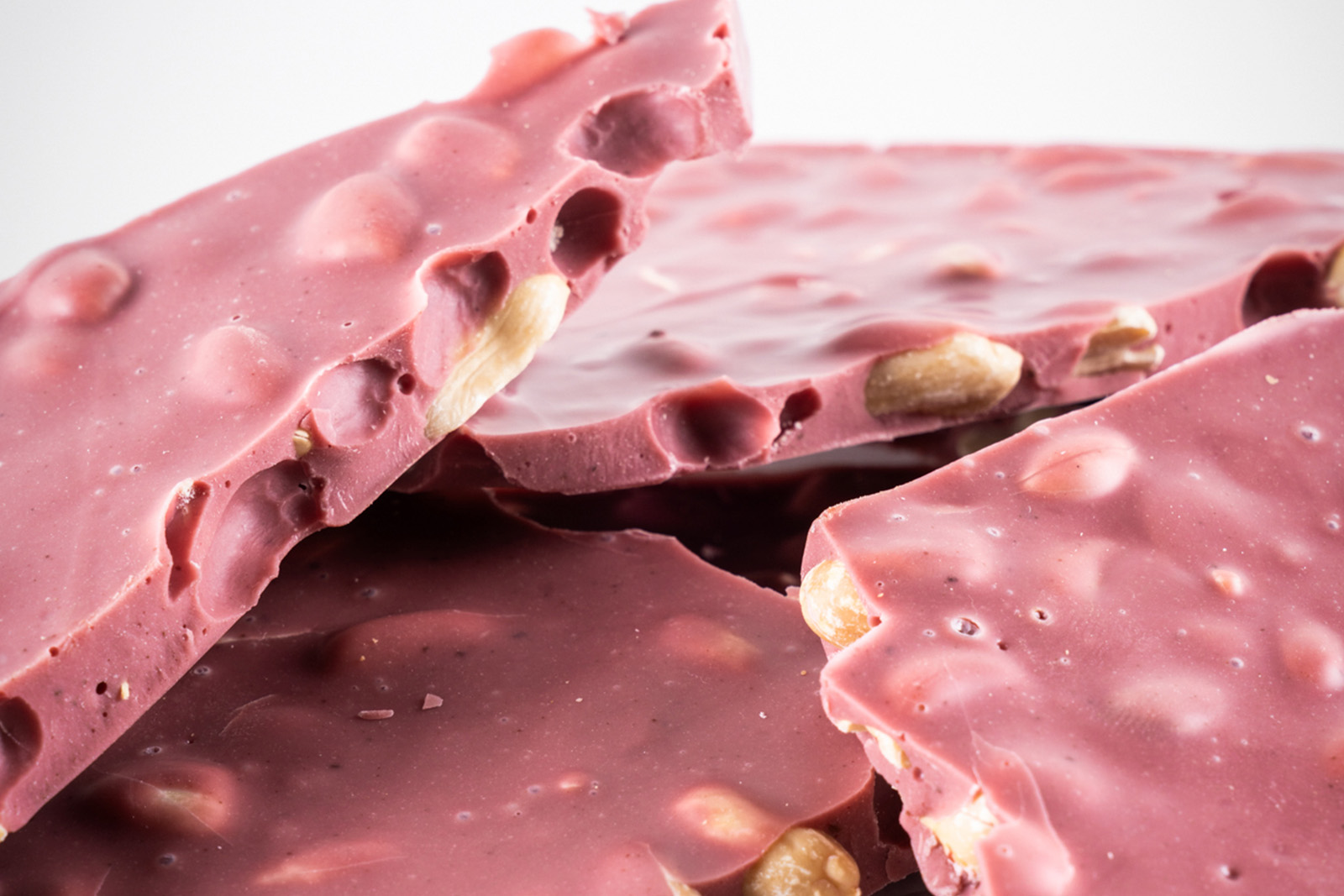 Breekplaat - ruby chocolade met pinda